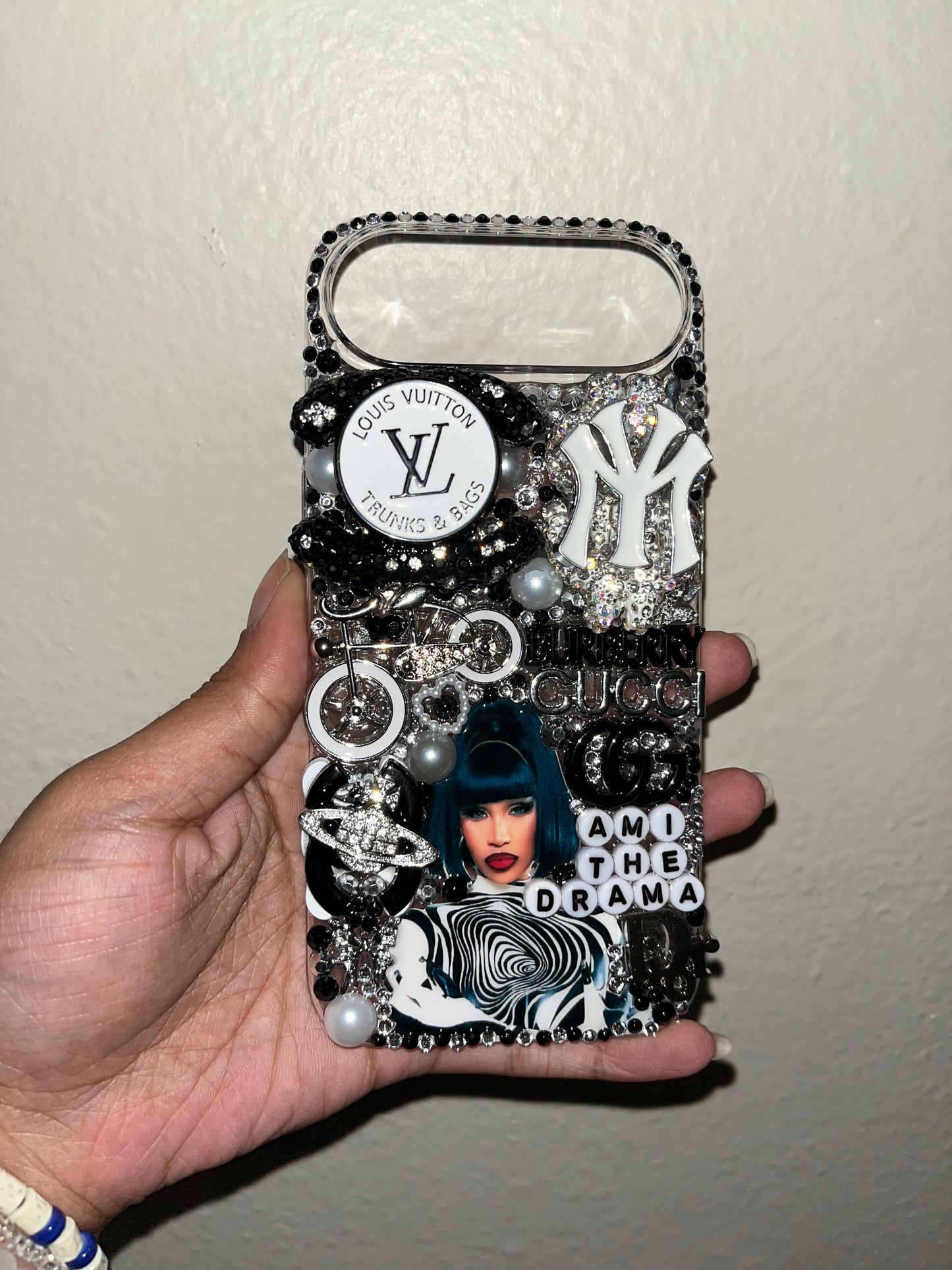 iPhone Air Cardi Junk Case
