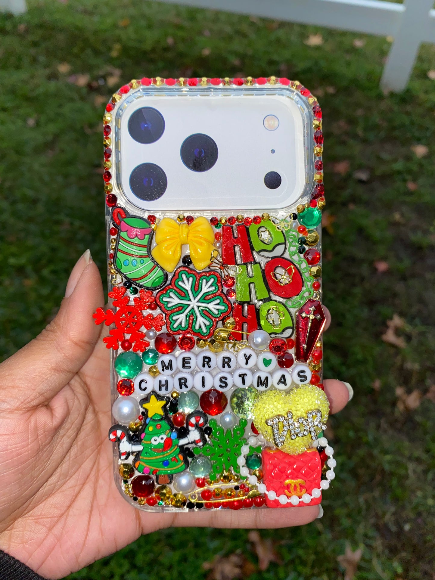 iPhone 17 Pro Christmas Junk Case
