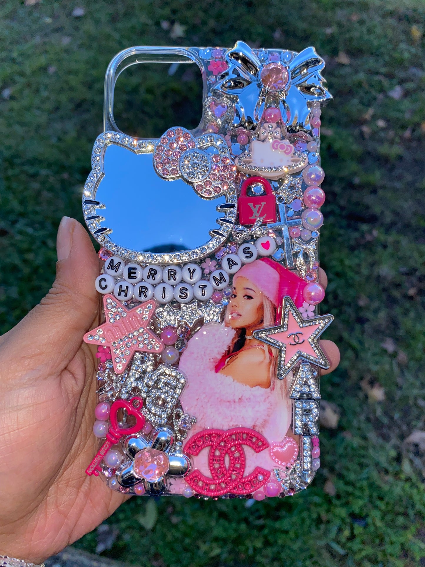 Ari Pink Christmas IPhone 15 Plus Junk Case
